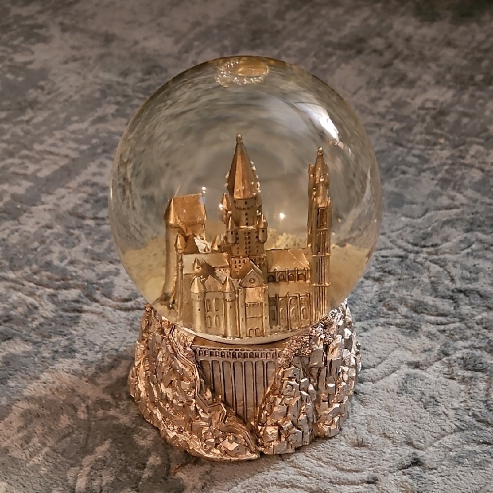 Harry Potter Snow Globe
